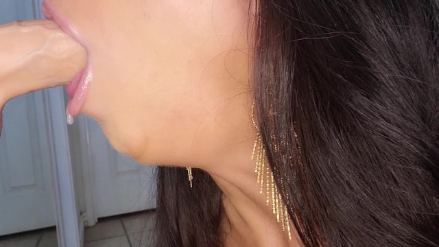 Sloppy Dripping Wet Spit Deepthroat Dildo Close Up